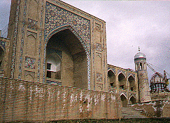 Mosque being repaired in Tashkent